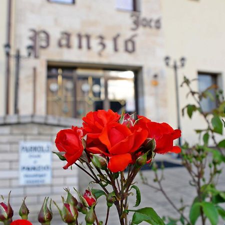 Hotel Jocó Panzió Nyíregyháza Exterior foto