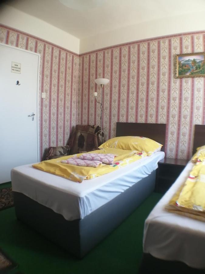 Hotel Jocó Panzió Nyíregyháza Exterior foto